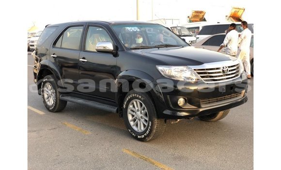 Acheter Import Voiture Toyota Fortuner Noir à Import - Dubai, A'ana Acheter Import Voiture Toyota Fortuner Noir à Import - Dubai, A'ana