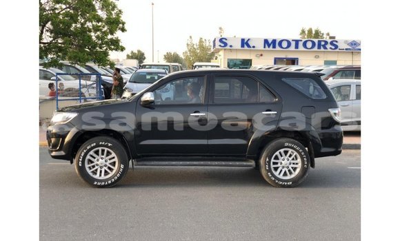 Acheter Import Voiture Toyota Fortuner Noir à Import - Dubai, A'ana Acheter Import Voiture Toyota Fortuner Noir à Import - Dubai, A'ana