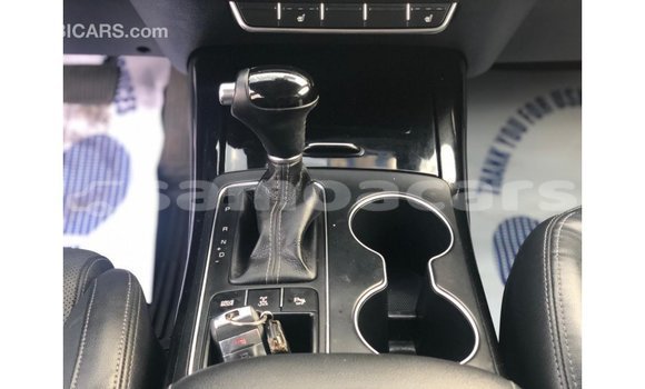 Acheter Import Voiture Kia Sorento Noir à Import - Dubai, A'ana Acheter Import Voiture Kia Sorento Noir à Import - Dubai, A'ana