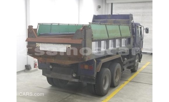 Acheter Import Voiture Nissan 350Z Bleu à Import - Dubai, A'ana Acheter Import Voiture Nissan 350Z Bleu à Import - Dubai, A'ana