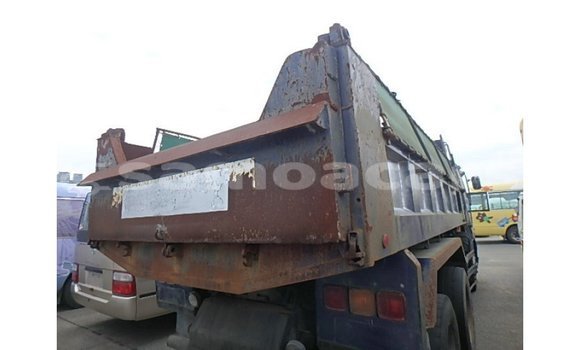 Acheter Import Voiture Nissan 350Z Bleu à Import - Dubai, A'ana Acheter Import Voiture Nissan 350Z Bleu à Import - Dubai, A'ana