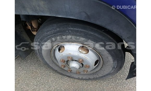 Acheter Import Voiture Nissan 350Z Bleu à Import - Dubai, A'ana Acheter Import Voiture Nissan 350Z Bleu à Import - Dubai, A'ana