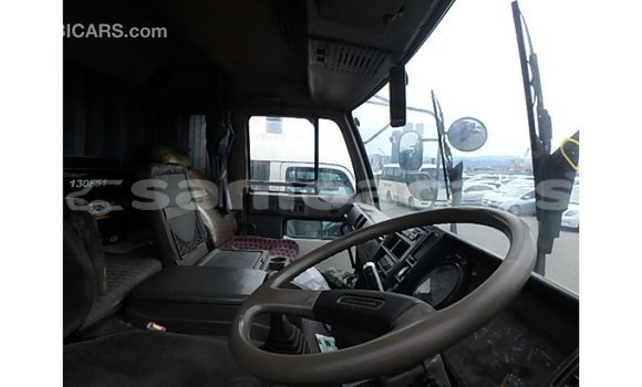 Acheter Import Voiture Nissan 350Z Bleu à Import - Dubai, A'ana Acheter Import Voiture Nissan 350Z Bleu à Import - Dubai, A'ana