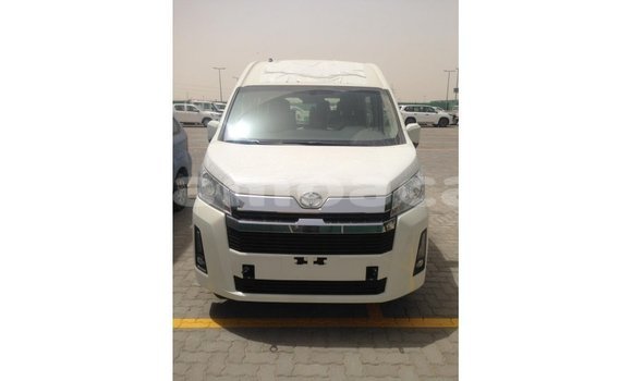 Acheter Import Voiture Toyota Hiace Blanc à Import - Dubai, A'ana Acheter Import Voiture Toyota Hiace Blanc à Import - Dubai, A'ana