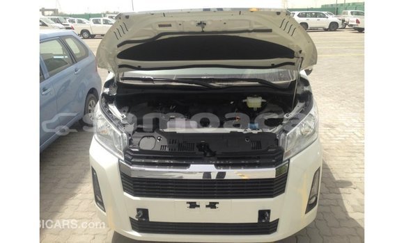 Acheter Import Voiture Toyota Hiace Blanc à Import - Dubai, A'ana Acheter Import Voiture Toyota Hiace Blanc à Import - Dubai, A'ana