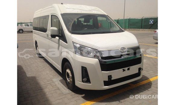 Acheter Import Voiture Toyota Hiace Blanc à Import - Dubai, A'ana Acheter Import Voiture Toyota Hiace Blanc à Import - Dubai, A'ana