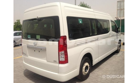 Acheter Import Voiture Toyota Hiace Blanc à Import - Dubai, A'ana Acheter Import Voiture Toyota Hiace Blanc à Import - Dubai, A'ana