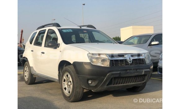 Acheter Import Voiture Renault Duster Blanc à Import - Dubai, A'ana Acheter Import Voiture Renault Duster Blanc à Import - Dubai, A'ana