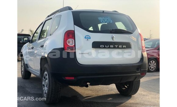 Acheter Import Voiture Renault Duster Blanc à Import - Dubai, A'ana Acheter Import Voiture Renault Duster Blanc à Import - Dubai, A'ana