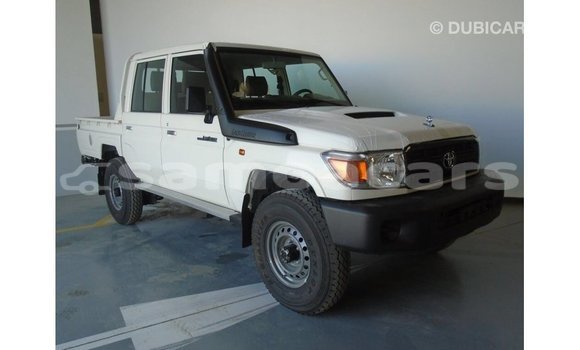 Buy Import Toyota Land Cruiser White Car in Import - Dubai in A'ana Buy Import Toyota Land Cruiser White Car in Import - Dubai in A'ana