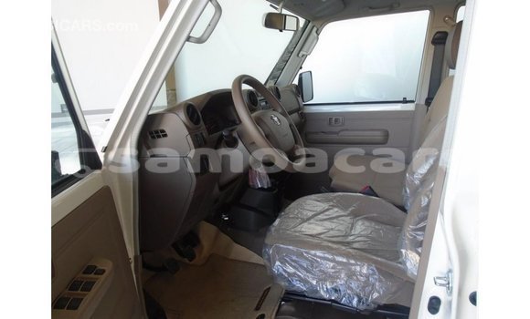 Buy Import Toyota Land Cruiser White Car in Import - Dubai in A'ana Buy Import Toyota Land Cruiser White Car in Import - Dubai in A'ana