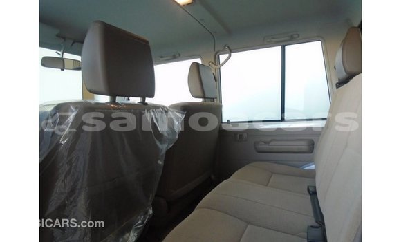 Buy Import Toyota Land Cruiser White Car in Import - Dubai in A'ana Buy Import Toyota Land Cruiser White Car in Import - Dubai in A'ana