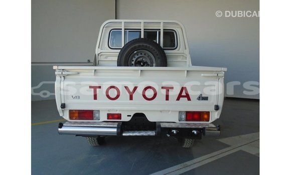Buy Import Toyota Land Cruiser White Car in Import - Dubai in A'ana Buy Import Toyota Land Cruiser White Car in Import - Dubai in A'ana