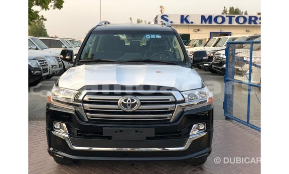 Acheter Import Voiture Toyota Land Cruiser Noir à Import - Dubai, A'ana Acheter Import Voiture Toyota Land Cruiser Noir à Import - Dubai, A'ana
