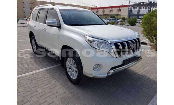 Acheter Import Voiture Toyota Prado Blanc à Import - Dubai, A'ana Acheter Import Voiture Toyota Prado Blanc à Import - Dubai, A'ana