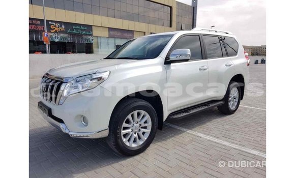 Acheter Import Voiture Toyota Prado Blanc à Import - Dubai, A'ana Acheter Import Voiture Toyota Prado Blanc à Import - Dubai, A'ana