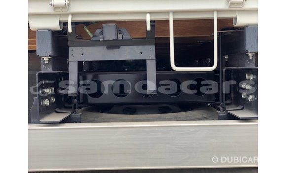 Acheter Import Voiture Isuzu Rodeo Blanc à Import - Dubai, A'ana Acheter Import Voiture Isuzu Rodeo Blanc à Import - Dubai, A'ana