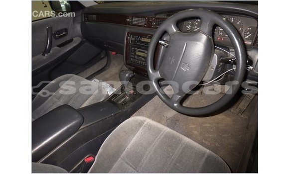 Acheter Import Voiture Toyota Crown Bleu à Import - Dubai, A'ana Acheter Import Voiture Toyota Crown Bleu à Import - Dubai, A'ana