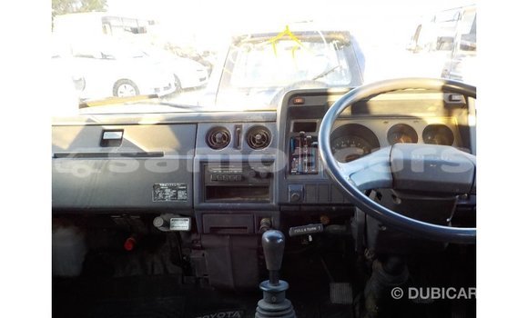 Acheter Import Voiture Toyota Dyna Bleu à Import - Dubai, A'ana Acheter Import Voiture Toyota Dyna Bleu à Import - Dubai, A'ana