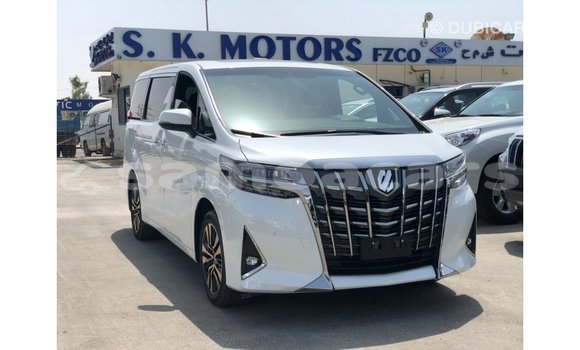 Acheter Import Voiture Toyota Alphard Blanc à Import - Dubai, A'ana Acheter Import Voiture Toyota Alphard Blanc à Import - Dubai, A'ana