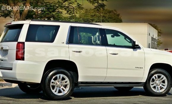 Acheter Import Voiture Chevrolet Tahoe Blanc à Import - Dubai, A'ana Acheter Import Voiture Chevrolet Tahoe Blanc à Import - Dubai, A'ana