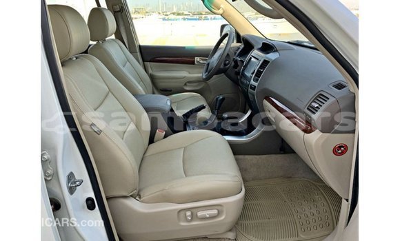 Buy Import Toyota Prado White Car in Import - Dubai in A'ana Buy Import Toyota Prado White Car in Import - Dubai in A'ana