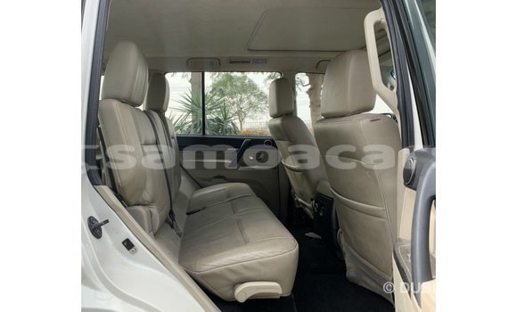 Acheter Import Voiture Mitsubishi Pajero Blanc à Import - Dubai, A'ana Acheter Import Voiture Mitsubishi Pajero Blanc à Import - Dubai, A'ana