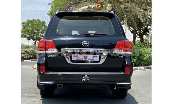 Acheter Import Voiture Toyota Land Cruiser Noir à Import - Dubai, A'ana Acheter Import Voiture Toyota Land Cruiser Noir à Import - Dubai, A'ana