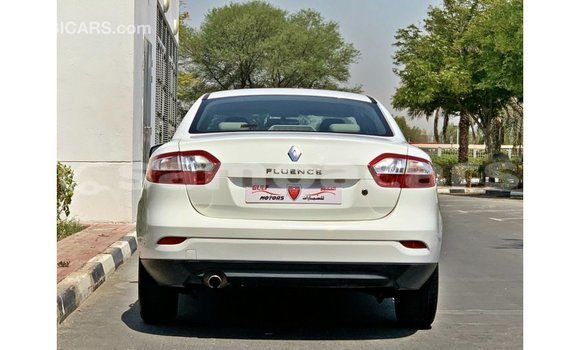 Acheter Import Voiture Renault Fluence Blanc à Import - Dubai, A'ana Acheter Import Voiture Renault Fluence Blanc à Import - Dubai, A'ana
