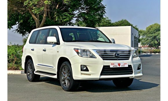 Acheter Import Voiture Lexus LX Blanc à Import - Dubai, A'ana Acheter Import Voiture Lexus LX Blanc à Import - Dubai, A'ana