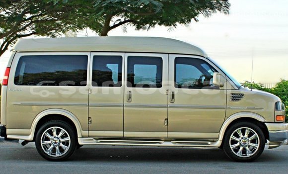 Acheter Import Voiture GMC Acadia Autre à Import - Dubai, A'ana Acheter Import Voiture GMC Acadia Autre à Import - Dubai, A'ana