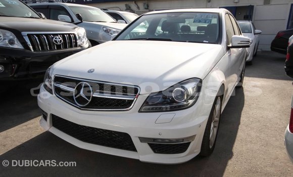 Buy Import Mercedes-Benz 200 White Car in Import - Dubai in A'ana Buy Import Mercedes-Benz 200 White Car in Import - Dubai in A'ana