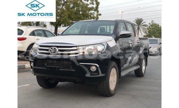 Acheter Import Voiture Toyota Hilux Noir à Import - Dubai, A'ana