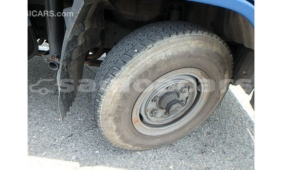 Acheter Import Voiture Toyota 4Runner Bleu à Import - Dubai, A'ana Acheter Import Voiture Toyota 4Runner Bleu à Import - Dubai, A'ana