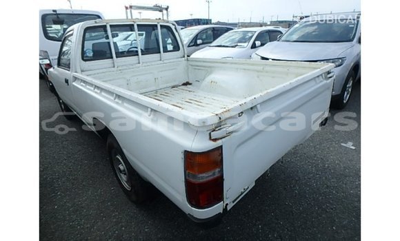 Acheter Import Voiture Toyota Hilux Blanc à Import - Dubai, A'ana Acheter Import Voiture Toyota Hilux Blanc à Import - Dubai, A'ana