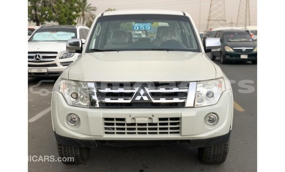 Buy Import Mitsubishi Pajero White Car in Import - Dubai in A'ana Buy Import Mitsubishi Pajero White Car in Import - Dubai in A'ana