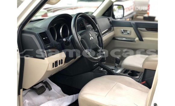 Buy Import Mitsubishi Pajero White Car in Import - Dubai in A'ana Buy Import Mitsubishi Pajero White Car in Import - Dubai in A'ana