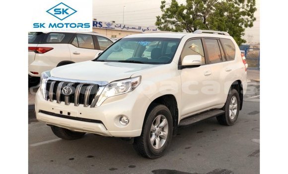 Acheter Import Voiture Toyota Prado Blanc à Import - Dubai, A'ana