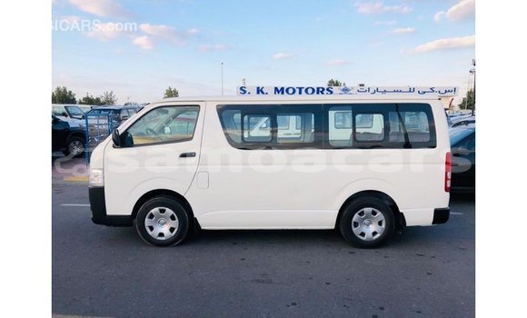 Acheter Import Voiture Toyota Hiace Blanc à Import - Dubai, A'ana Acheter Import Voiture Toyota Hiace Blanc à Import - Dubai, A'ana