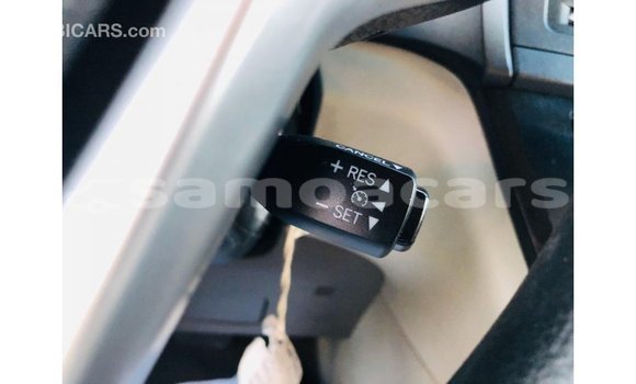 Acheter Import Voiture Toyota Sienna Blanc à Import - Dubai, A'ana Acheter Import Voiture Toyota Sienna Blanc à Import - Dubai, A'ana