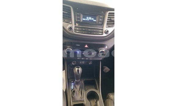 Acheter Import Voiture Hyundai Tucson Blanc à Import - Dubai, A'ana Acheter Import Voiture Hyundai Tucson Blanc à Import - Dubai, A'ana