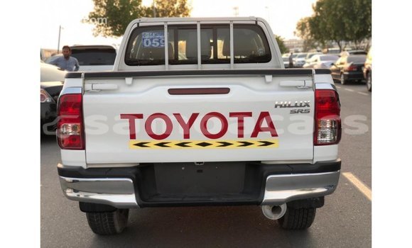 Buy Import Toyota Hilux White Car in Import - Dubai in A'ana Buy Import Toyota Hilux White Car in Import - Dubai in A'ana
