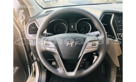 Buy Import Hyundai Santa Fe Other Car in Import - Dubai in A'ana Buy Import Hyundai Santa Fe Other Car in Import - Dubai in A'ana