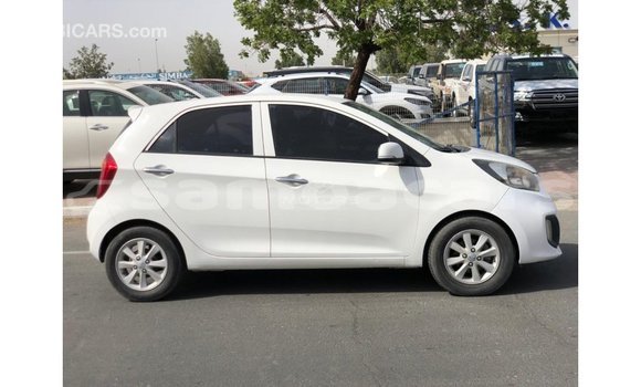 Acheter Import Voiture Kia Picanto Blanc à Import - Dubai, A'ana Acheter Import Voiture Kia Picanto Blanc à Import - Dubai, A'ana