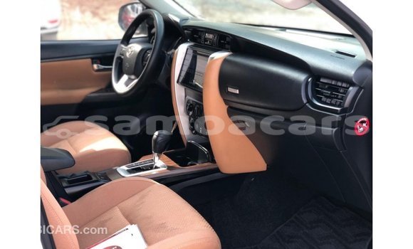 Acheter Import Voiture Toyota Fortuner Blanc à Import - Dubai, A'ana Acheter Import Voiture Toyota Fortuner Blanc à Import - Dubai, A'ana