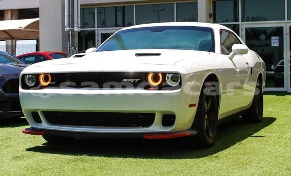 Buy Import Dodge Challenger White Car in Import - Dubai in A'ana
