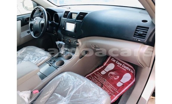 Acheter Import Voiture Toyota Highlander Autre à Import - Dubai, A'ana Acheter Import Voiture Toyota Highlander Autre à Import - Dubai, A'ana