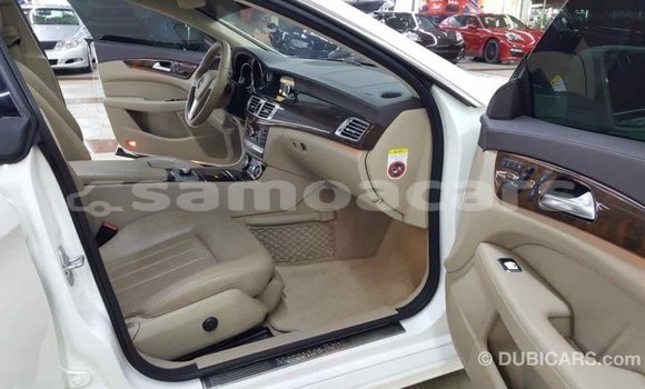 Buy Import Mercedes-Benz 190 (W201) White Car in Import - Dubai in A'ana Buy Import Mercedes-Benz 190 (W201) White Car in Import - Dubai in A'ana