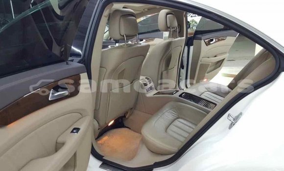 Buy Import Mercedes-Benz 190 (W201) White Car in Import - Dubai in A'ana