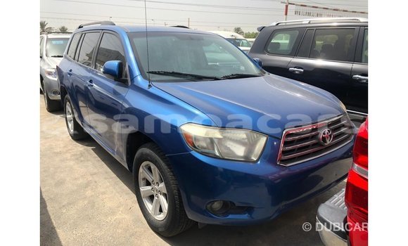 Acheter Import Voiture Toyota Highlander Bleu à Import - Dubai, A'ana Acheter Import Voiture Toyota Highlander Bleu à Import - Dubai, A'ana